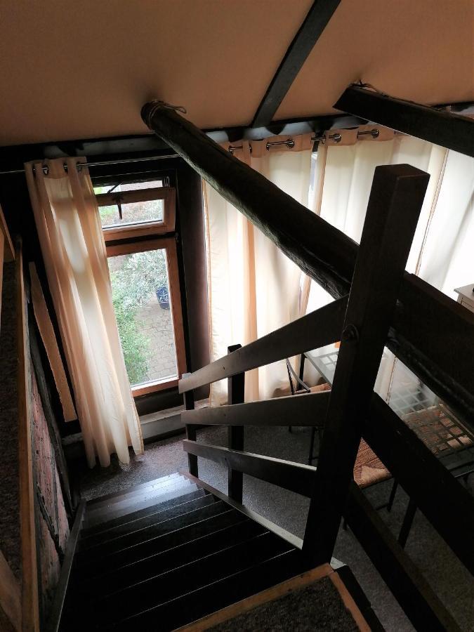Pension Riverside In Leverkusen Hitdorf Am Rhein - Zentral An Der A1 Und 59 Dış mekan fotoğraf