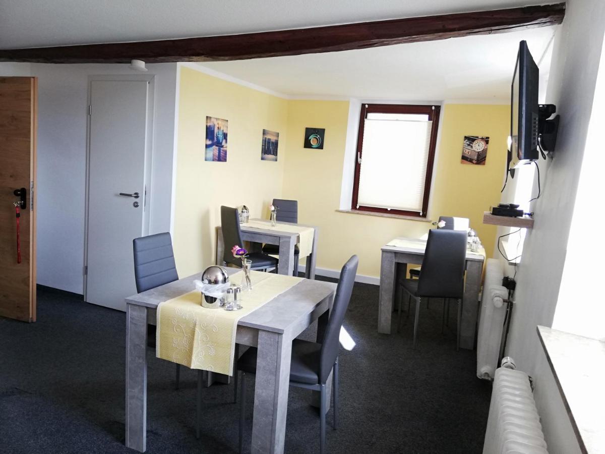 Pension Riverside In Leverkusen Hitdorf Am Rhein - Zentral An Der A1 Und 59 Dış mekan fotoğraf