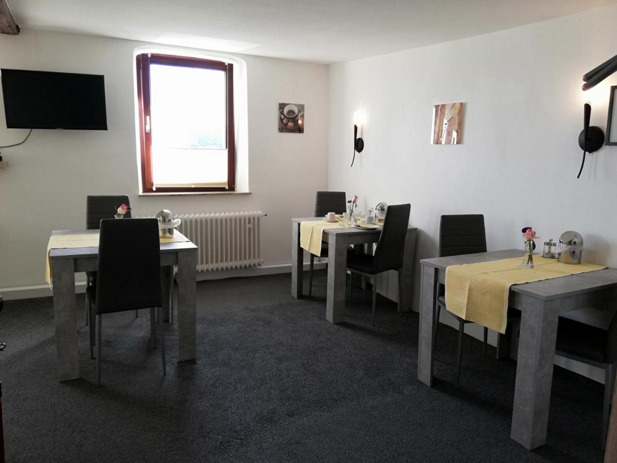 Pension Riverside In Leverkusen Hitdorf Am Rhein - Zentral An Der A1 Und 59 Dış mekan fotoğraf