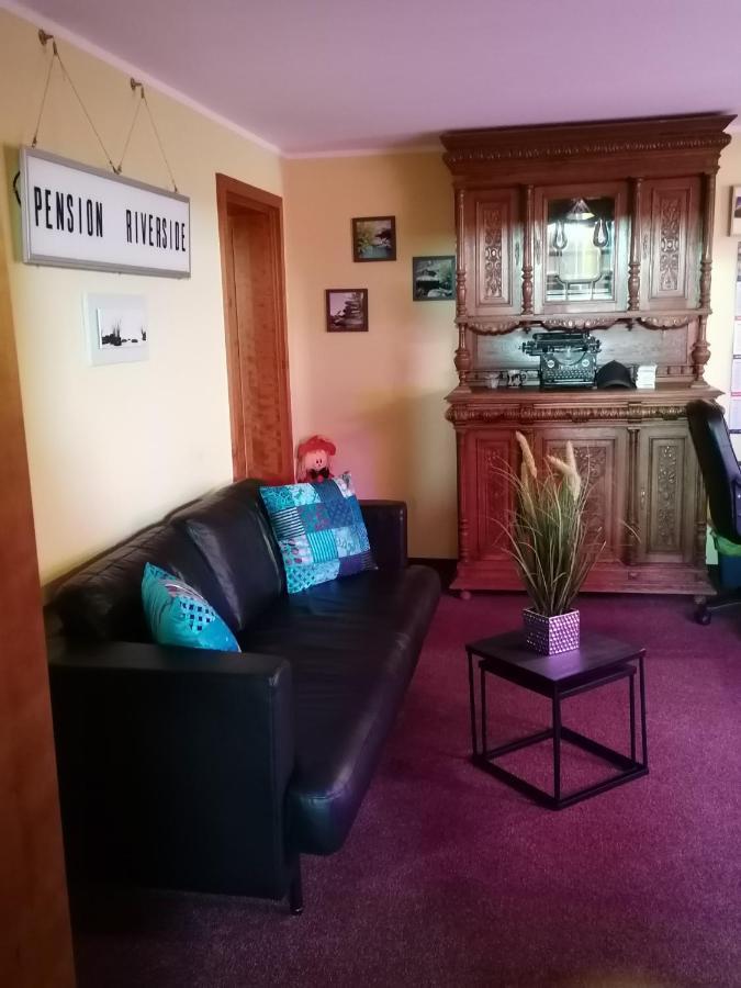 Pension Riverside In Leverkusen Hitdorf Am Rhein - Zentral An Der A1 Und 59 Dış mekan fotoğraf