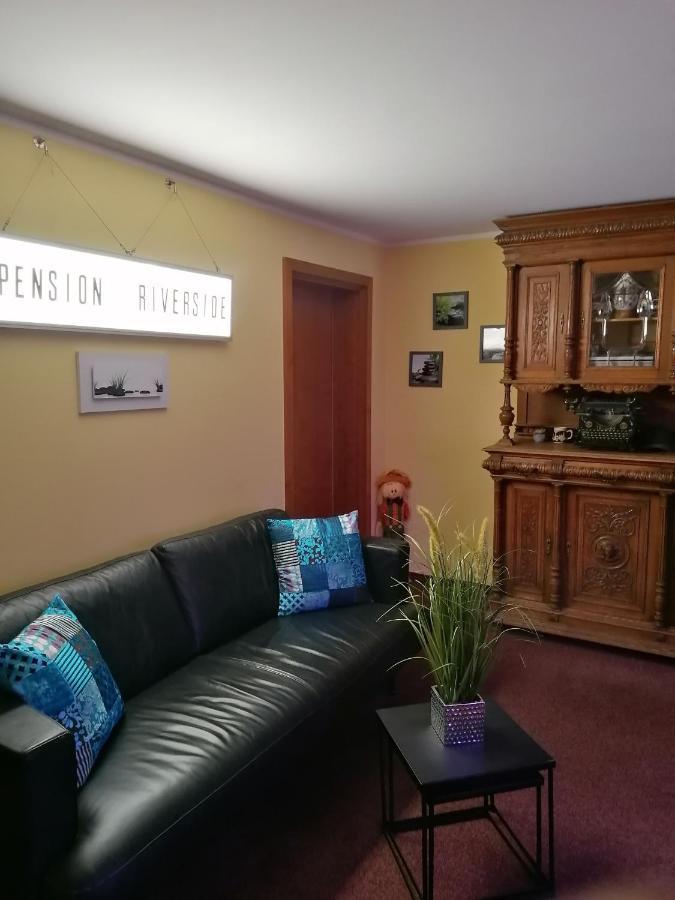 Pension Riverside In Leverkusen Hitdorf Am Rhein - Zentral An Der A1 Und 59 Dış mekan fotoğraf