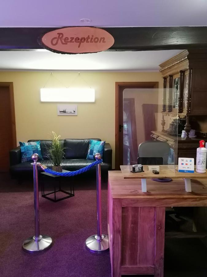 Pension Riverside In Leverkusen Hitdorf Am Rhein - Zentral An Der A1 Und 59 Dış mekan fotoğraf