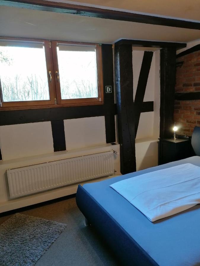 Pension Riverside In Leverkusen Hitdorf Am Rhein - Zentral An Der A1 Und 59 Dış mekan fotoğraf