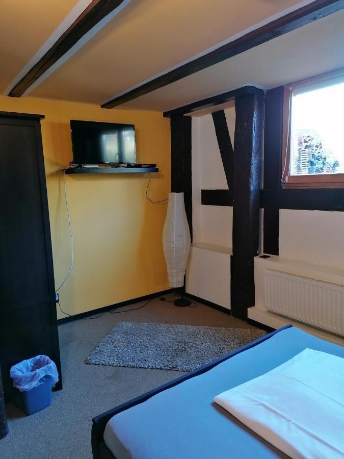 Pension Riverside In Leverkusen Hitdorf Am Rhein - Zentral An Der A1 Und 59 Dış mekan fotoğraf