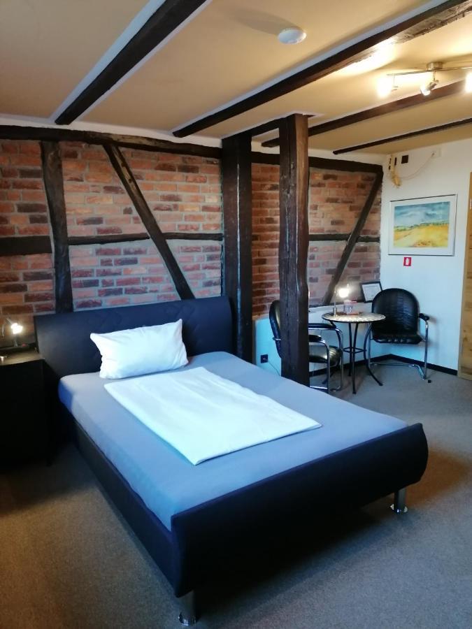 Pension Riverside In Leverkusen Hitdorf Am Rhein - Zentral An Der A1 Und 59 Dış mekan fotoğraf