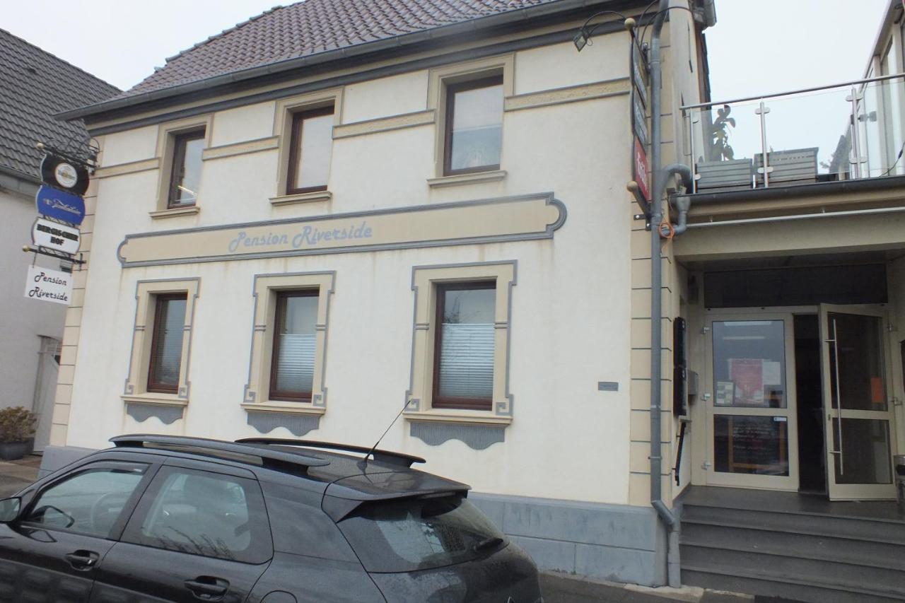 Pension Riverside In Leverkusen Hitdorf Am Rhein - Zentral An Der A1 Und 59 Dış mekan fotoğraf