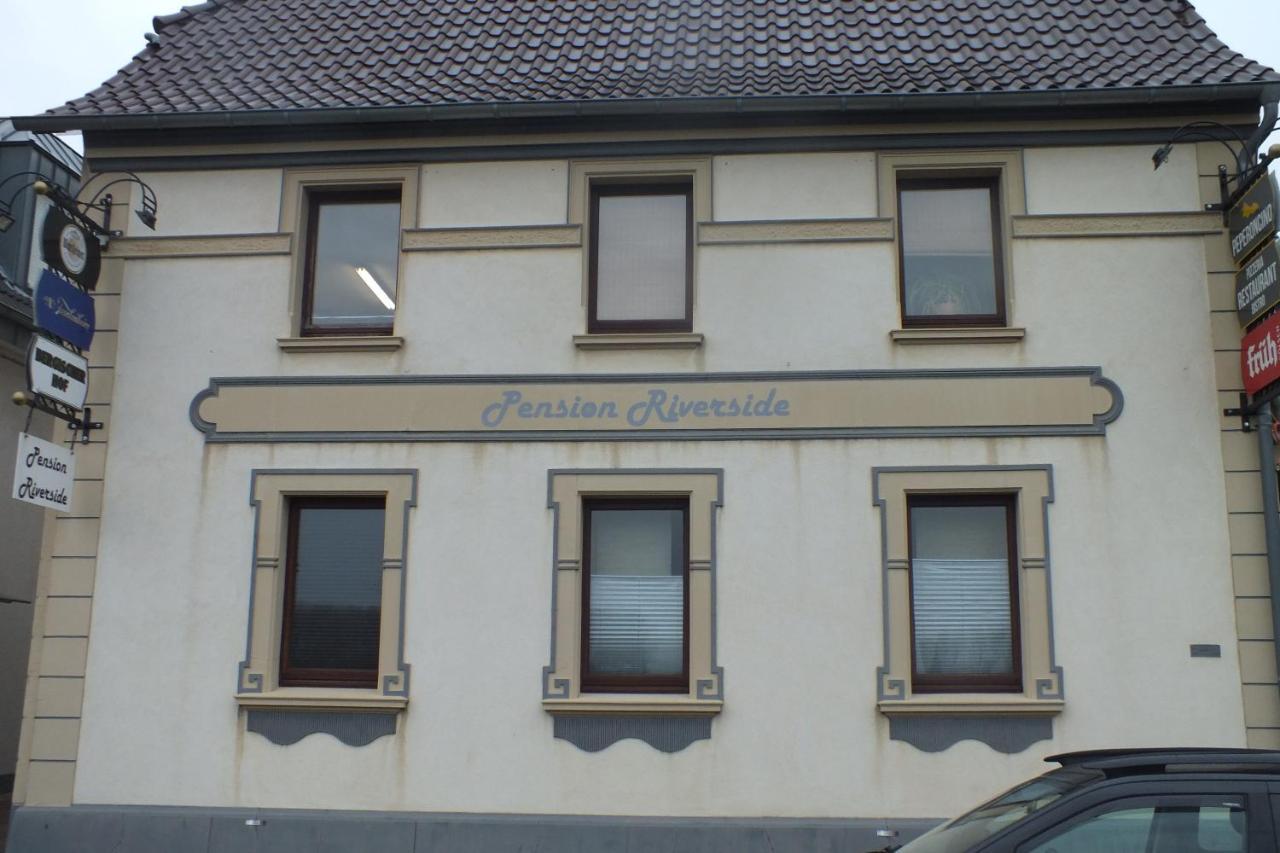 Pension Riverside In Leverkusen Hitdorf Am Rhein - Zentral An Der A1 Und 59 Dış mekan fotoğraf